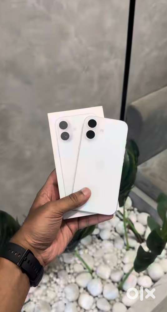 Iphone 17 just open