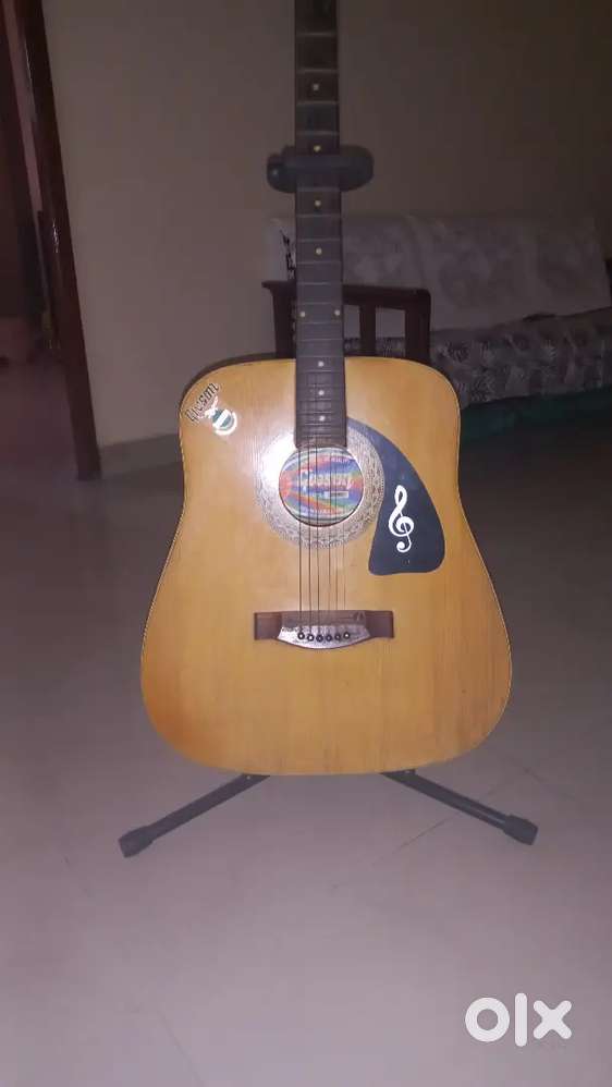 Givson Jumbo Guitar