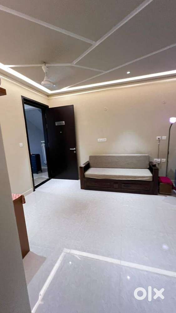 Furnished 2bhk for bachelors