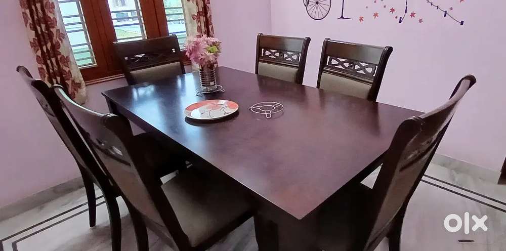 6 Seater Oak Wood Dining Table Set Like New