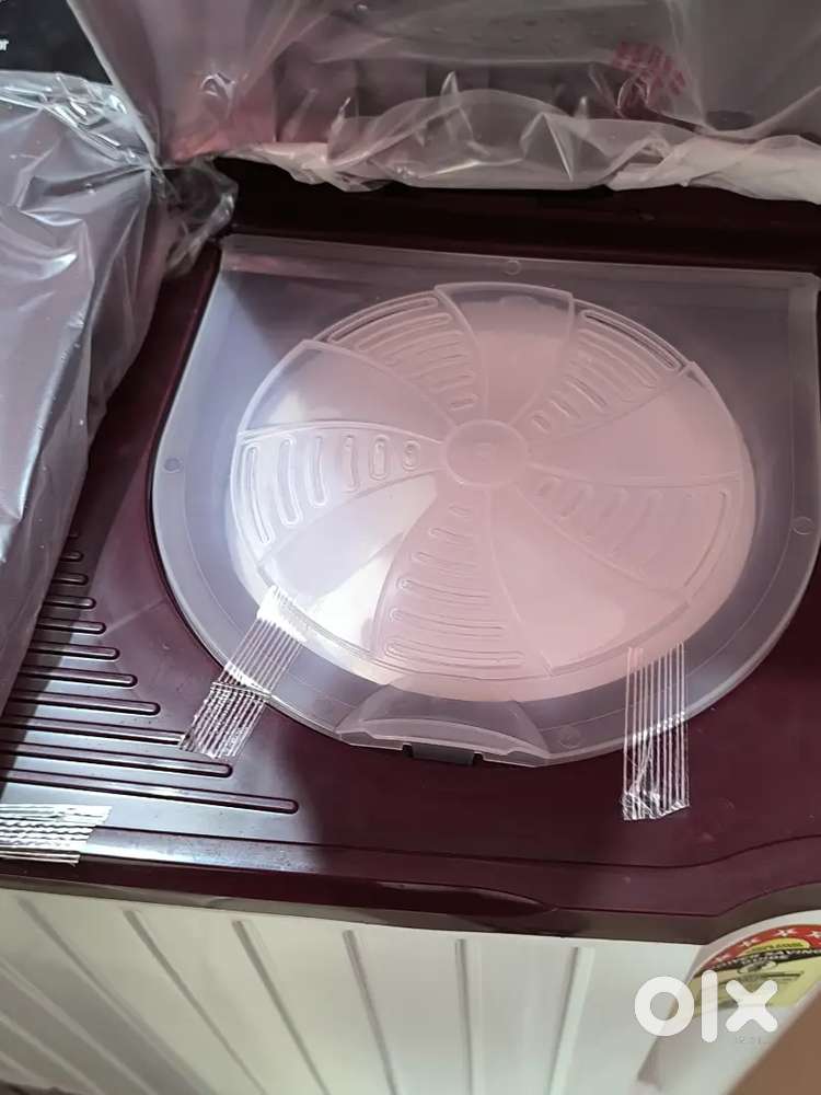 New voltas 7.5 semi automatic washing machine