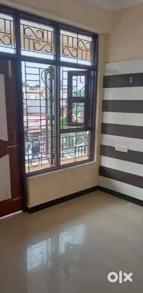 Flat available for rent