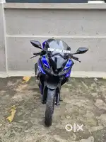 Yamaha R15 V3