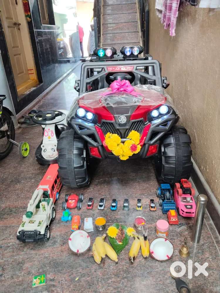 4 month old kids big car