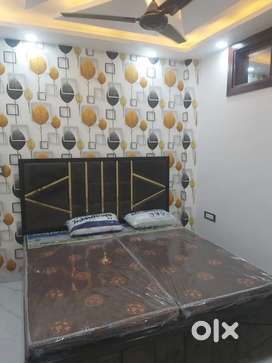 1BHK flat in uttam nagar only 13.5 lakh 90% loan available P