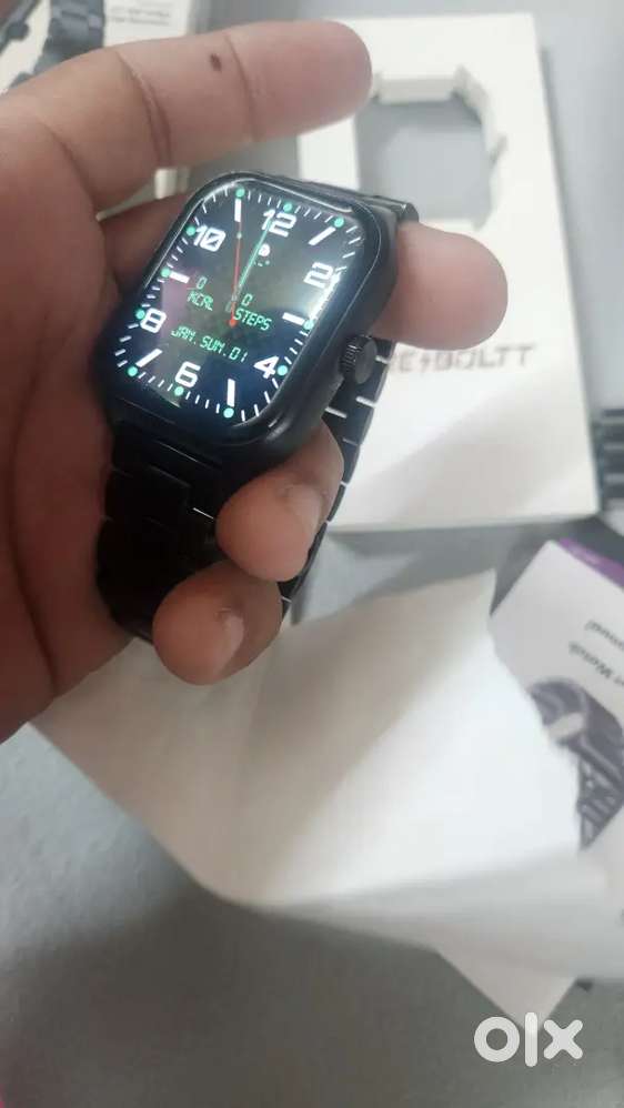 Firebolt Solaris smart watch
