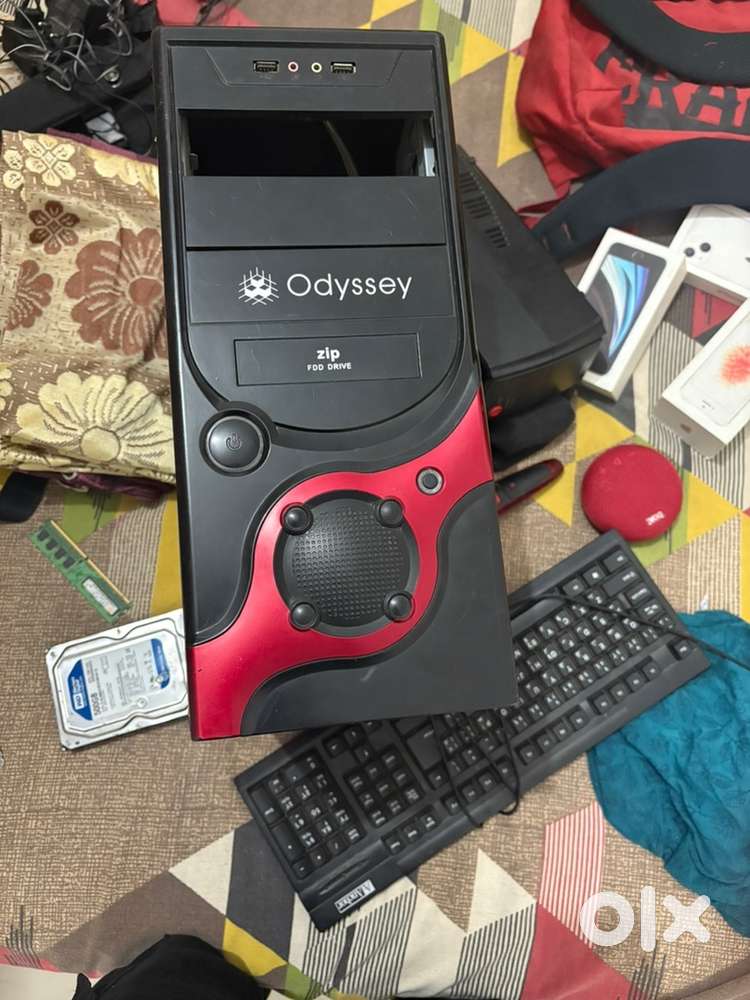 CPU computer with keyboard