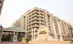 2 BHK furnished with 2 parkings for sell in tharwani solitaire project