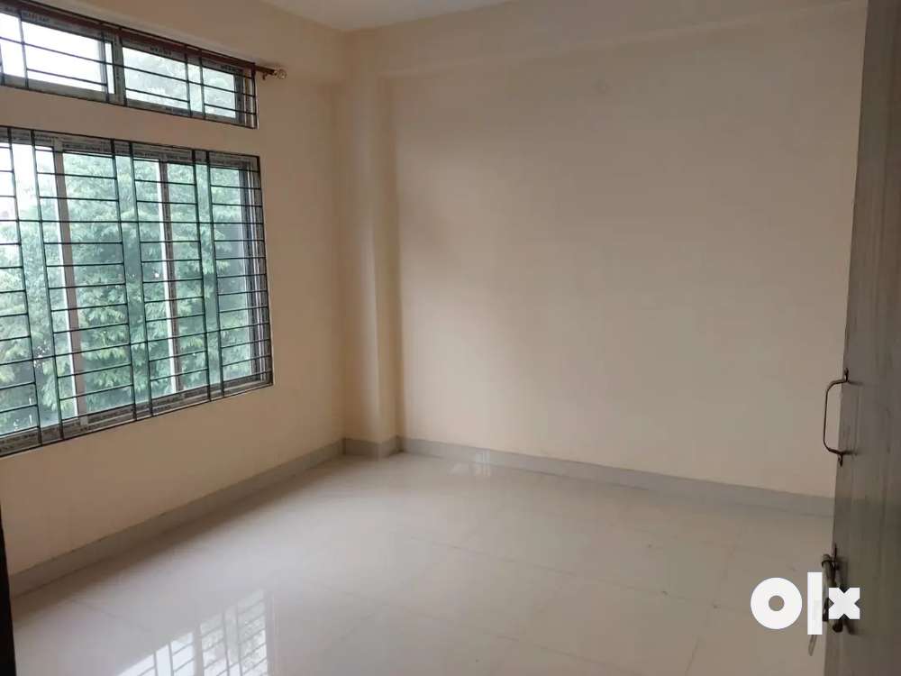 Chandmari area 3bhk apartment available for rent