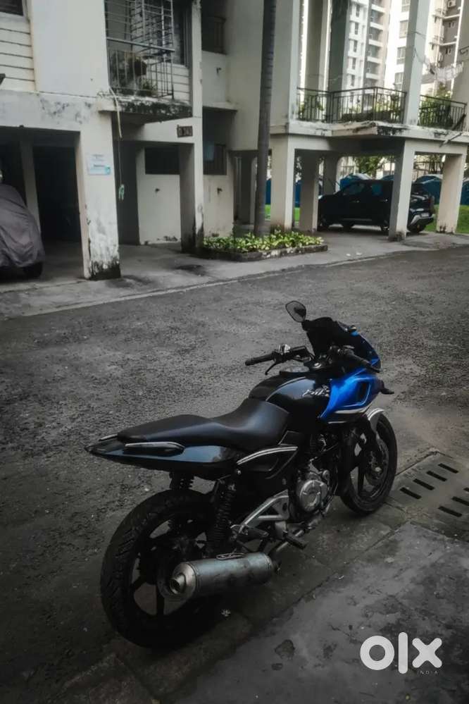 PULSAR 220F BS3 LEGEND