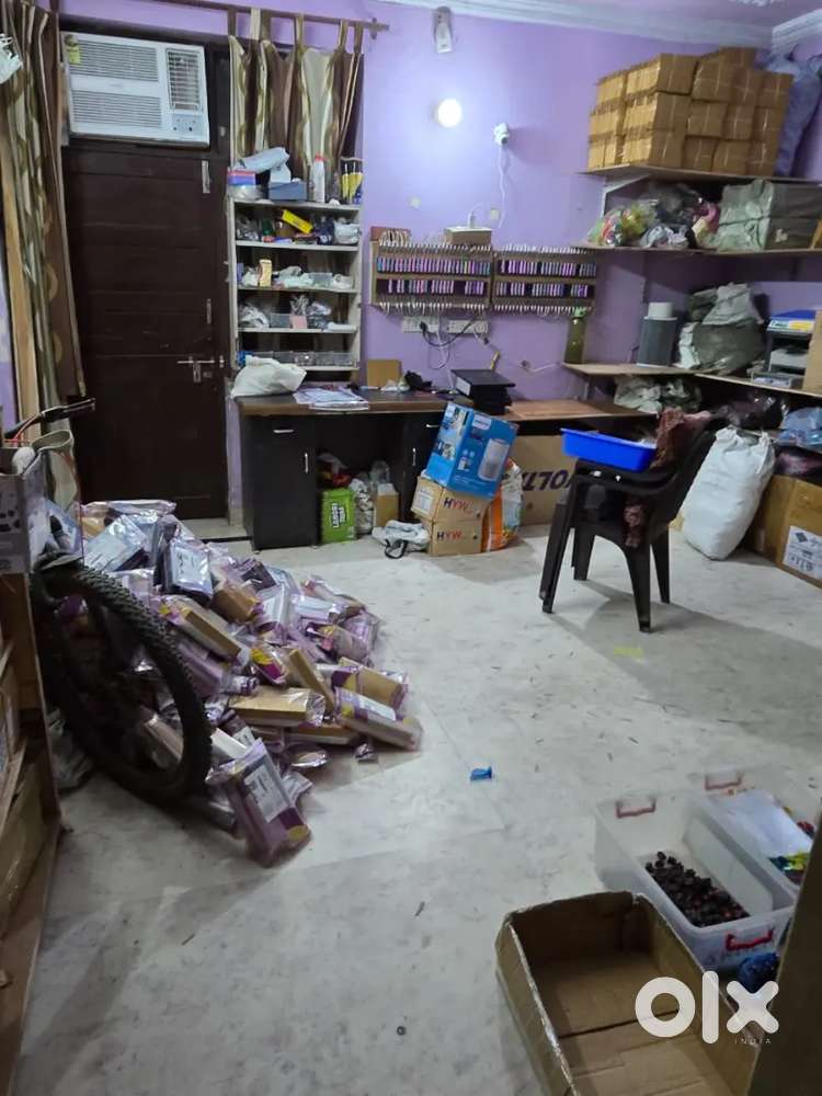 Packing Girl Required Ecommerce