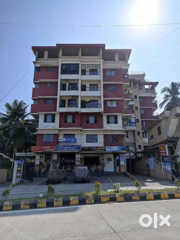 2bhk flat for rent at opp : derebail church  Road side  20000