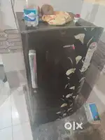 SAMSUNG [SINGLE] DOOR FRIDGE + GOOD LOOKING + NO REPAIR