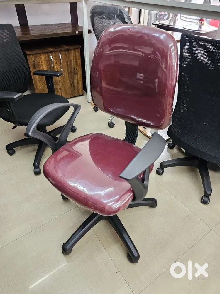 New computer table @ Rs2300 with warranty for office & individual use