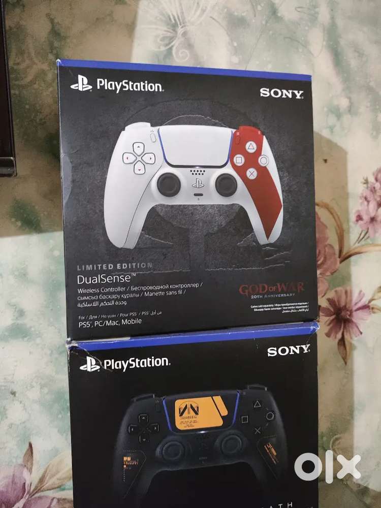 PLAYSTATION 5 LIMITED EDITION CONTROLLER