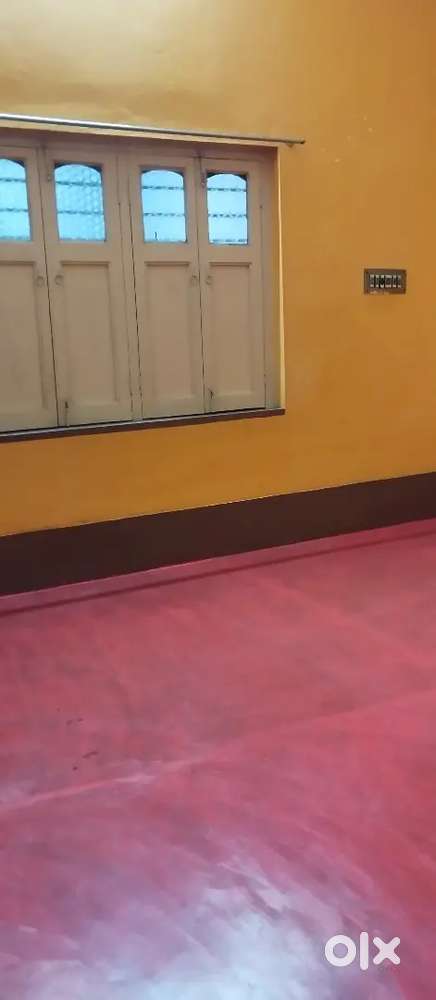Spacious single room with kitchen area and bathroom for Single male