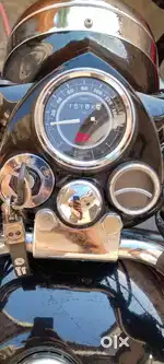 2022 model in very good condition .I sell my  royal Enfield Bullet