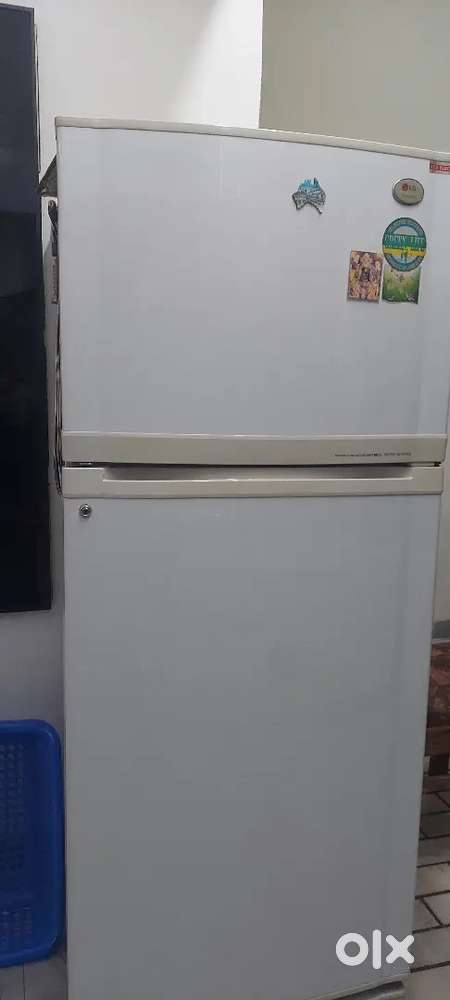 Lg 365 litre fridge in very neat and clean