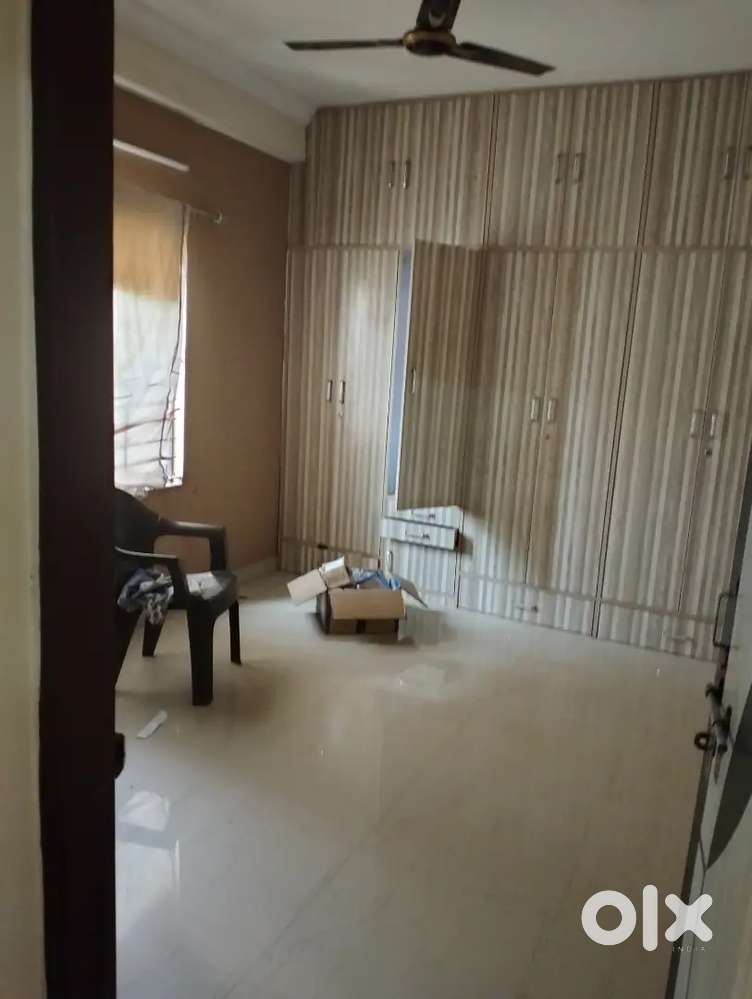 Flatmate needed urgently