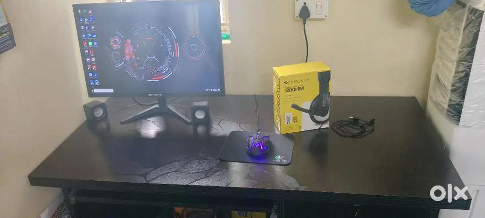 PC for sale with table