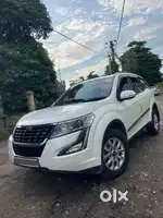 Mahindra XUV500 2018 W9