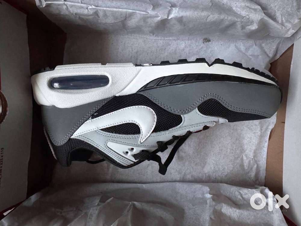 Nike Air Max Correlate Shoes - US Size 9, UK Size 8.5, EU Size 42.5