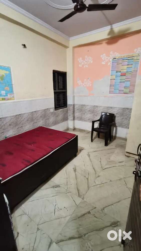 1RK SEMI FURNISHED FLAT FOR RENT IN NEW ASHOK NAGAR NEAR METRO STATION