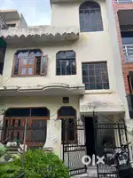 We are college students... urgent need a flatmate.  No brokerage