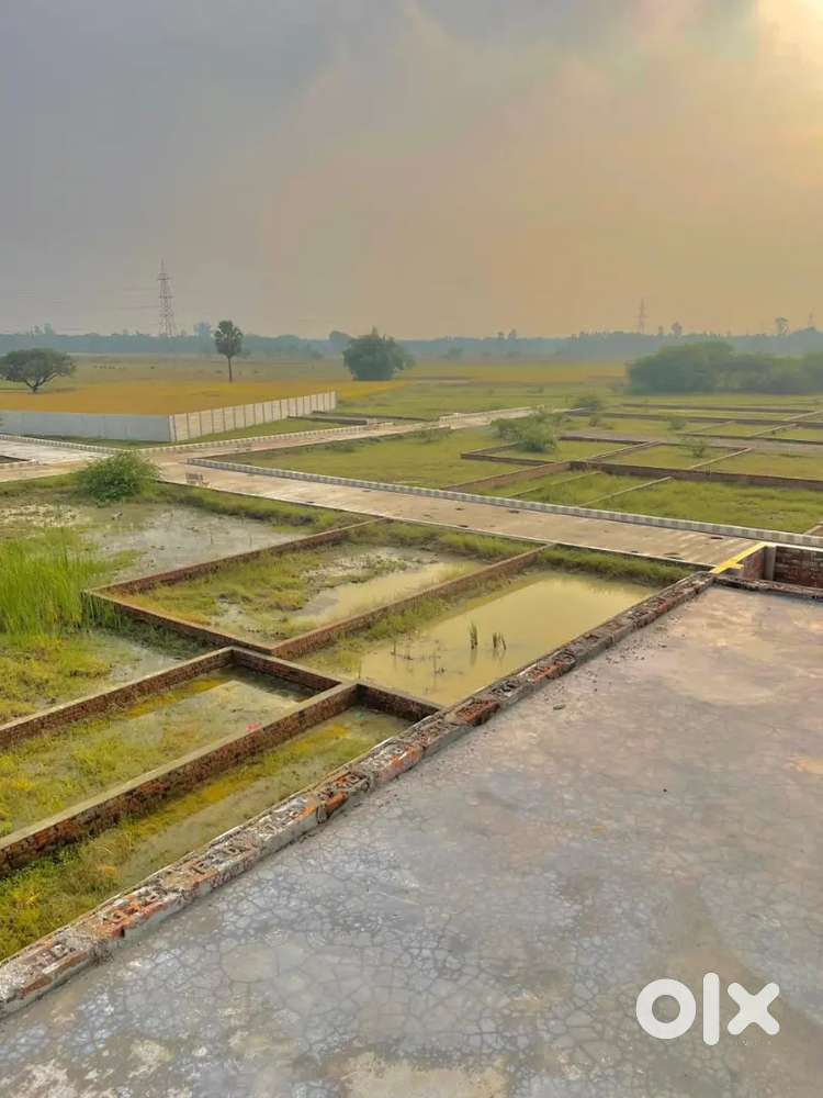 हमारी साइट लखनऊ कानपुर रोड बंथरा मार्केट में है