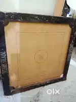 Carrom board
