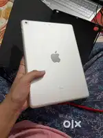 ipad 5th gen almost new