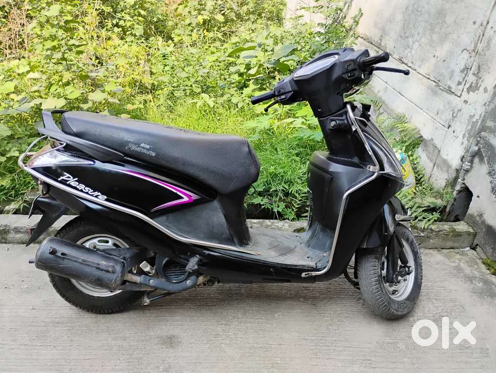 All original single hand chali hai... 21500 km