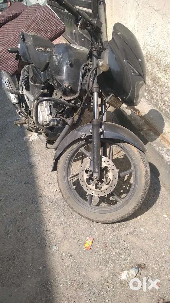 PULSAR FOR SALE... BUT FULL BIKE NEED SERVICE...