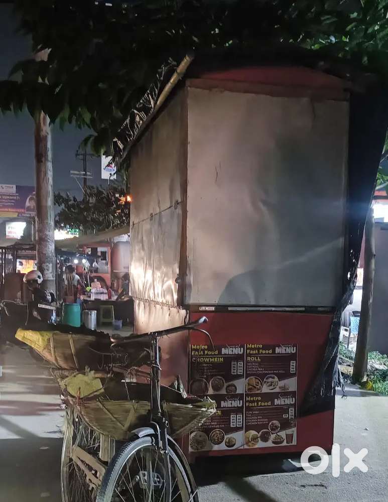 Furnished fastfood for (rent/sale)  near ISBT