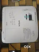 2 Full HD Projectors Great Condition HDMI/USB Ideal for Home & Office