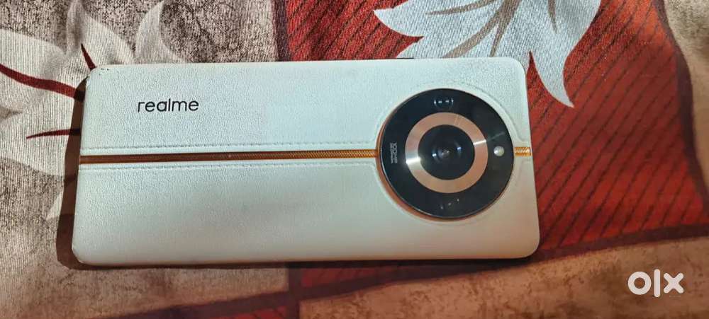 Realmi 11pro 8/128 koy problem nahi hai