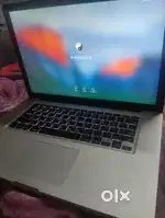 Applr macbook pro 2011 15 inch