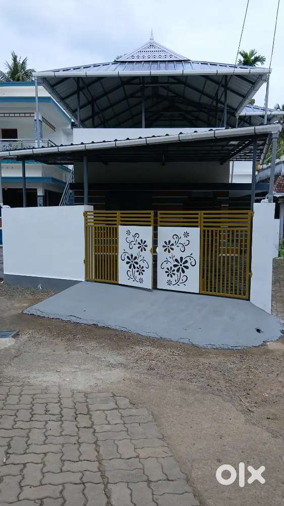 Good construction.. Nine years old..three bed room