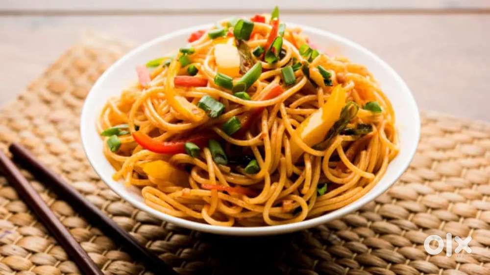 हमें फास्ट फ़ूड का कारीगर चाहिए अर्जेंट मे!