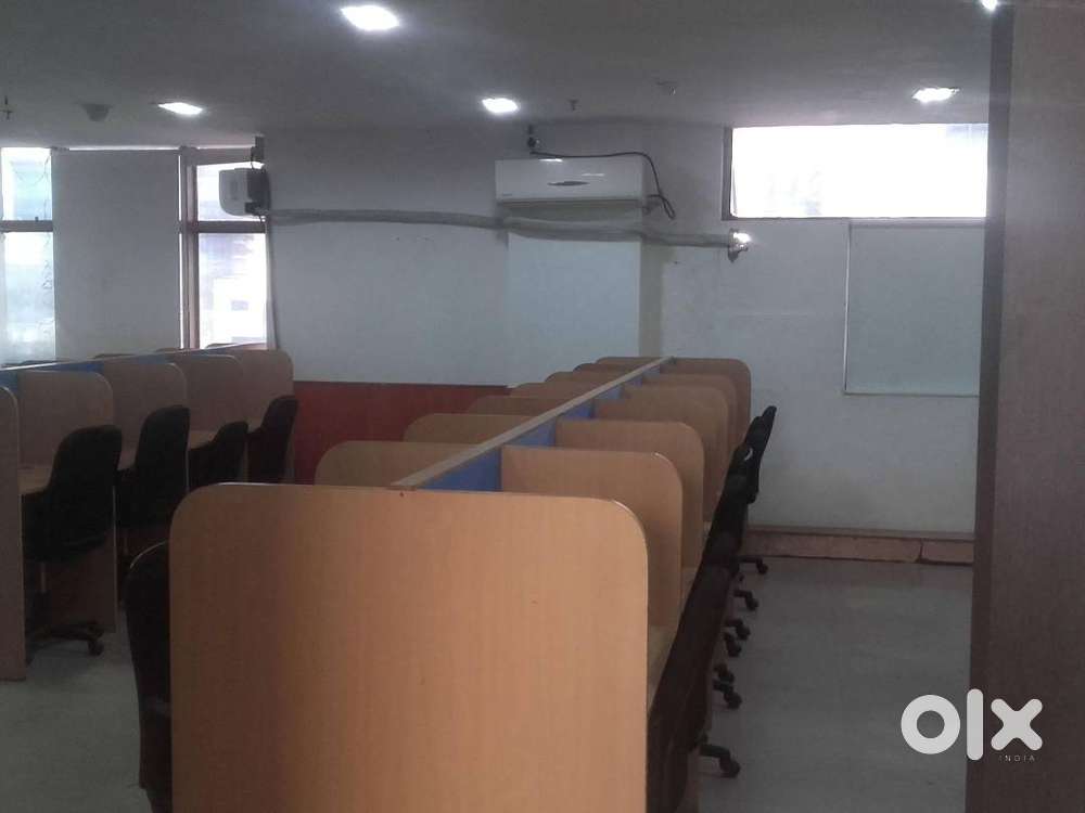 Office Space For Rent At Salt Lake, Sector-v, En Block