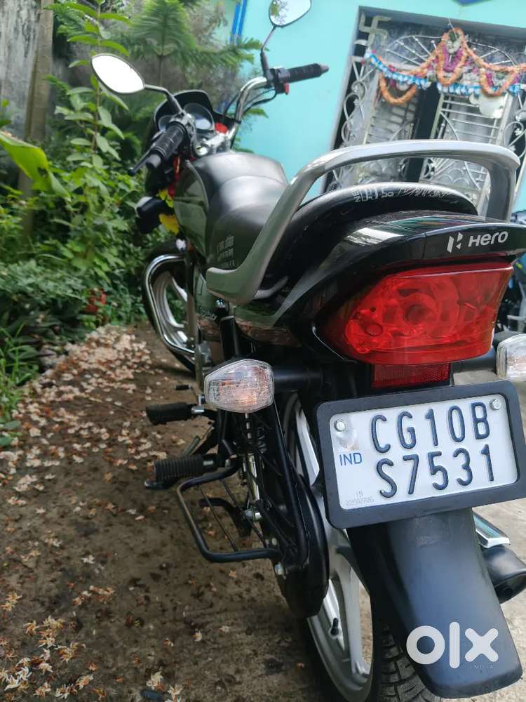 HF deluxe self start showroom condition