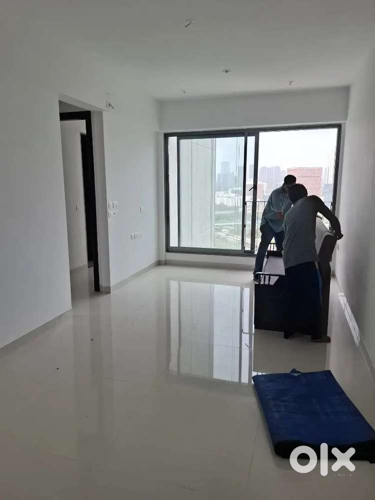 It's 2bhk flat on rent in sunteck in rammandir .