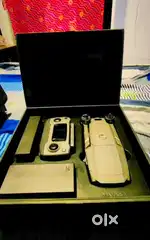 Mavic 2 pro drone sell karna he 
Battery 3
Bag 
Box
Charger