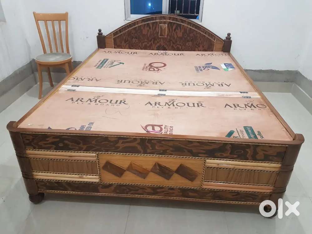 New double box bed having size 5/6.5