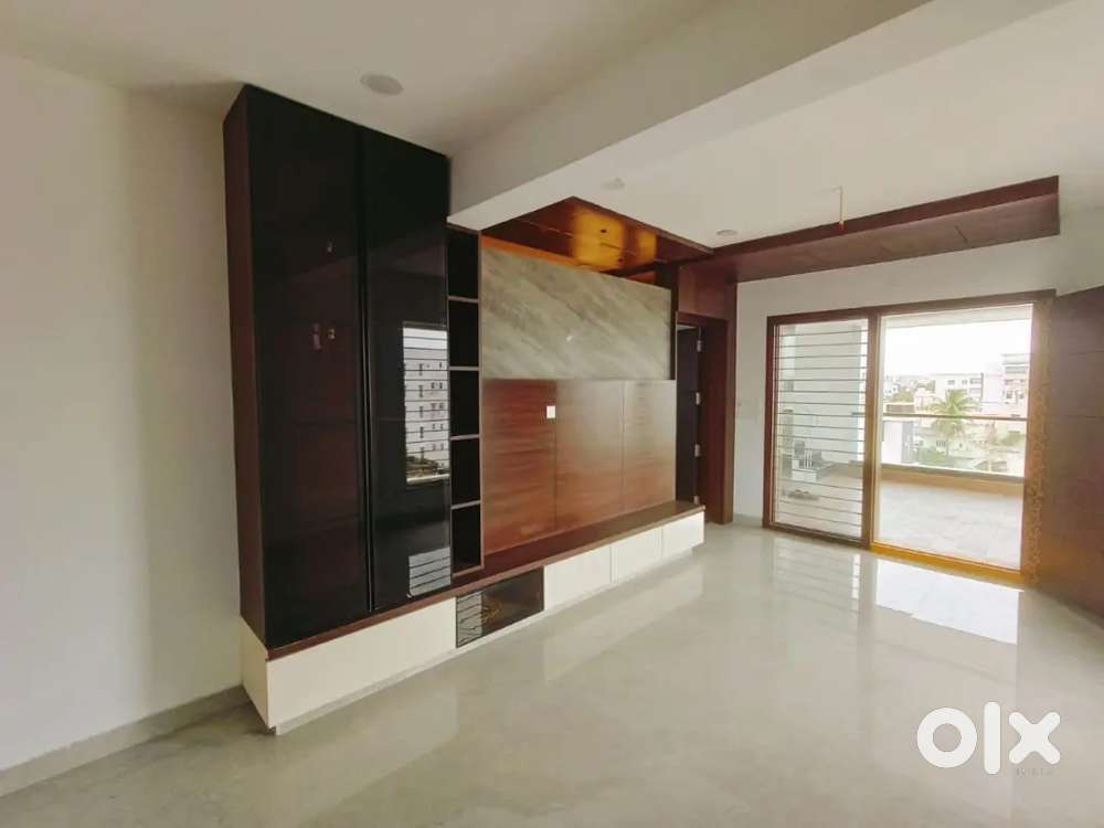 2000 sft 3bhk individual floor flat at brodipet