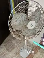 Standing farata fan