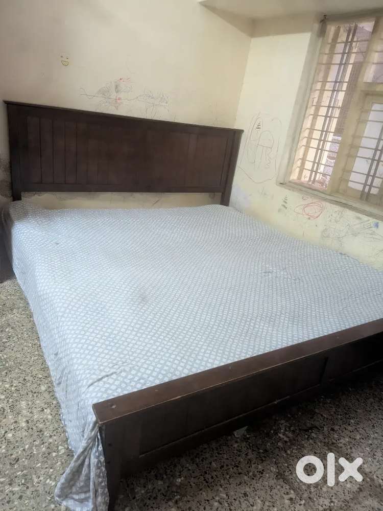 King size cot