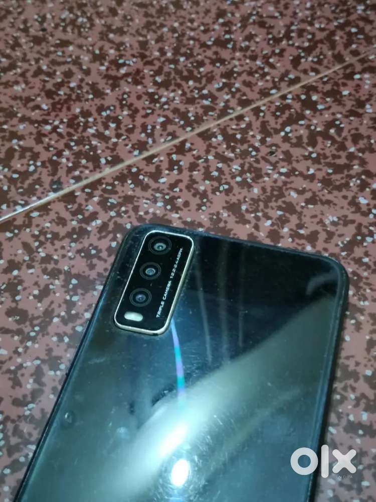 Vivo y20 3399₹