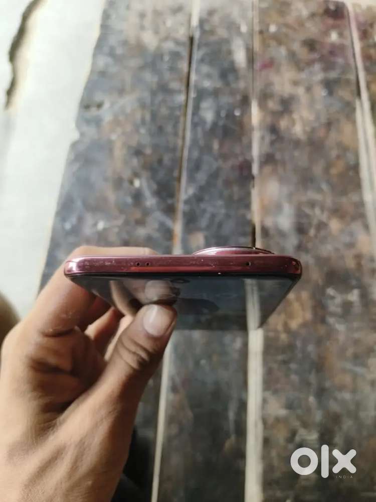 Vivo v50  ram 8 rom 265