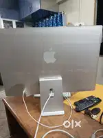 Apple iMac 24 (2021) M1, 8GB RAM, 256GB SSD – Excellent Condition